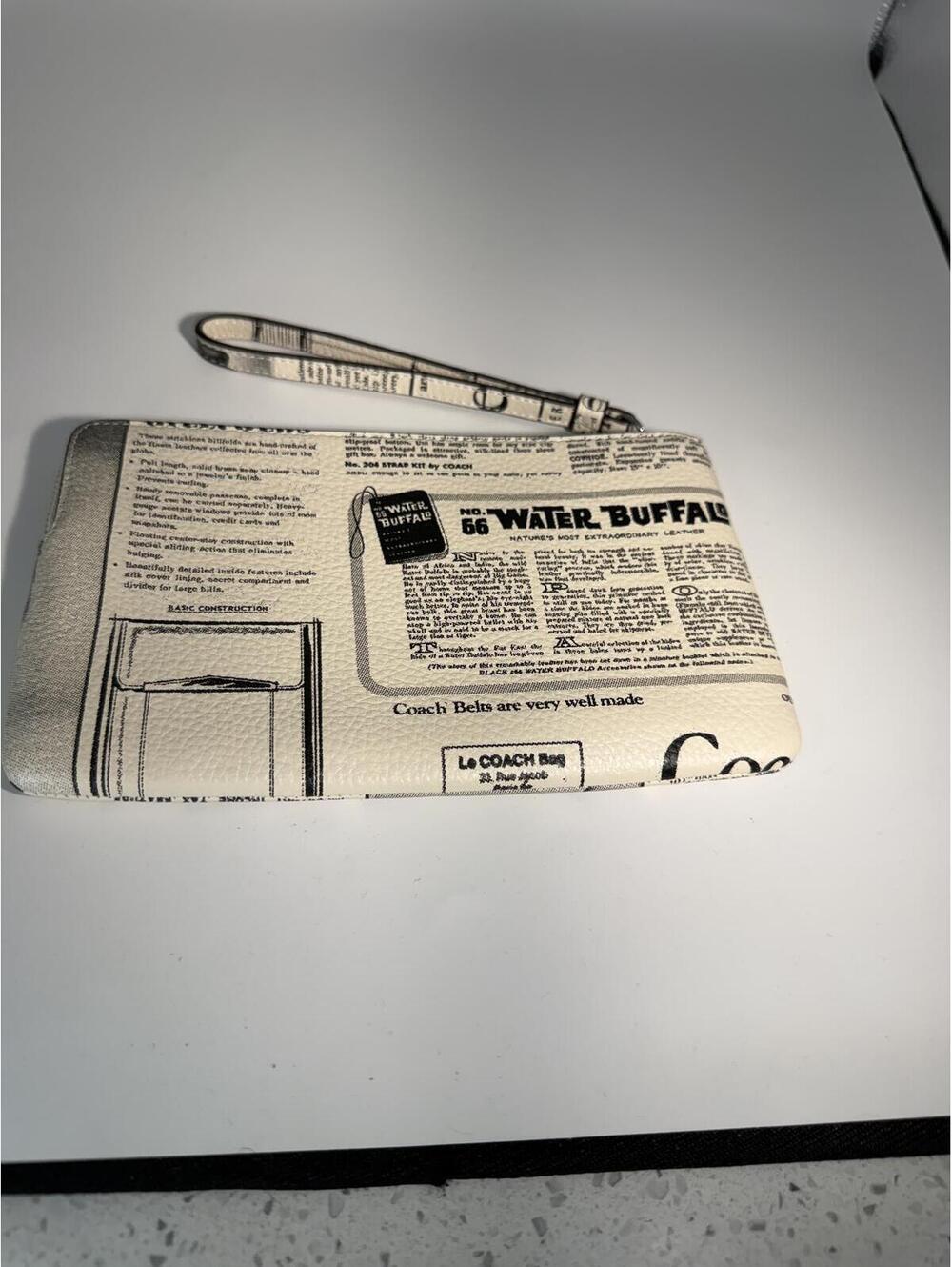Coach Newspaper Print Large Corner Zip Wristlet Pouch Beige Black Leather New